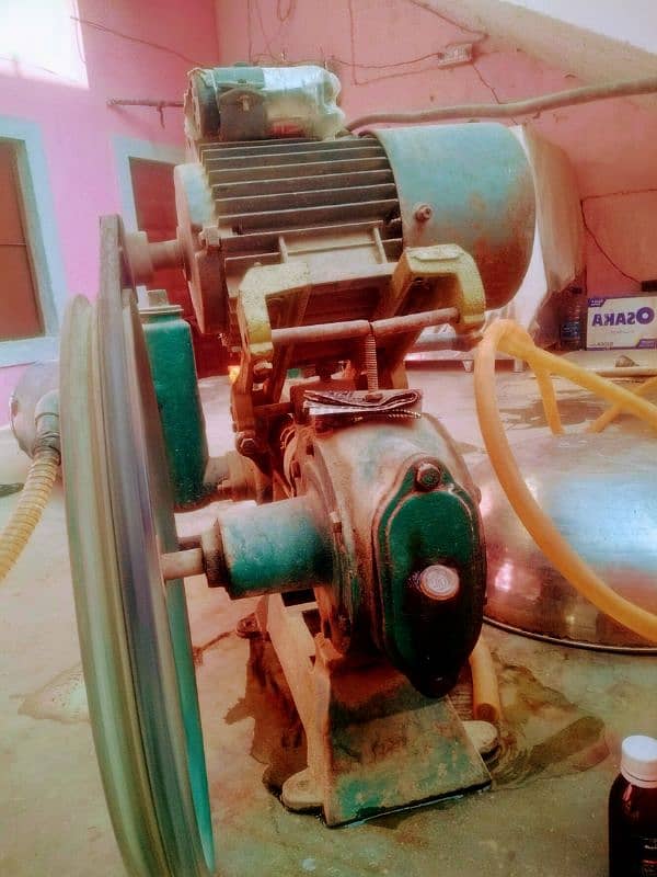 section donkey bottle pump 2hp moter sat nhi ha 6