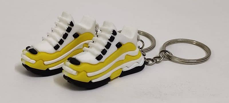 Converse and other Shoe keychains 2