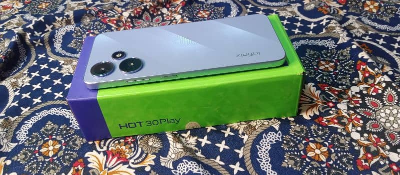 Infinix Hot 30play 4+4 64GB 10/10 8