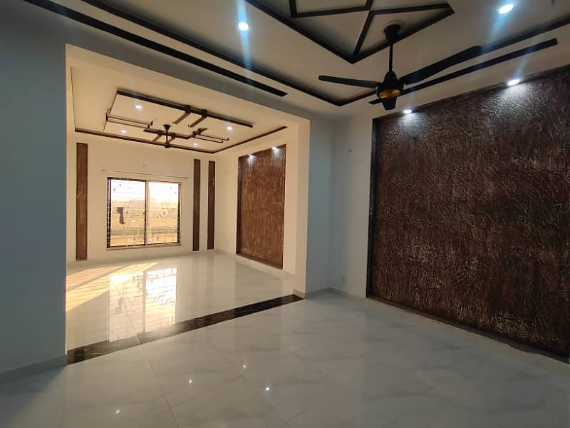 10 Marla Upper Portion For Rent In IEP ENGINEERS TOWN 6