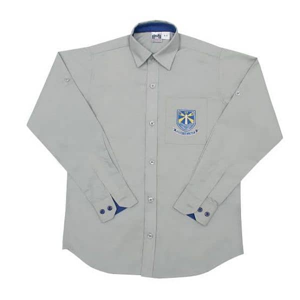 uniform shirt k karigar ki zrort hai 0