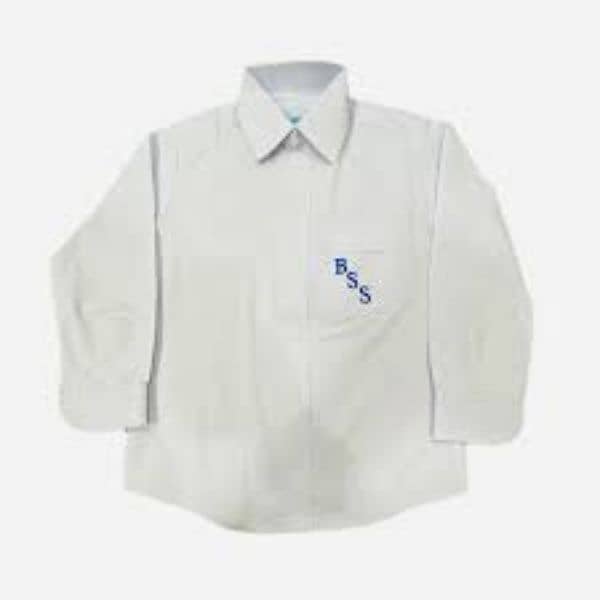 uniform shirt k karigar ki zrort hai 1