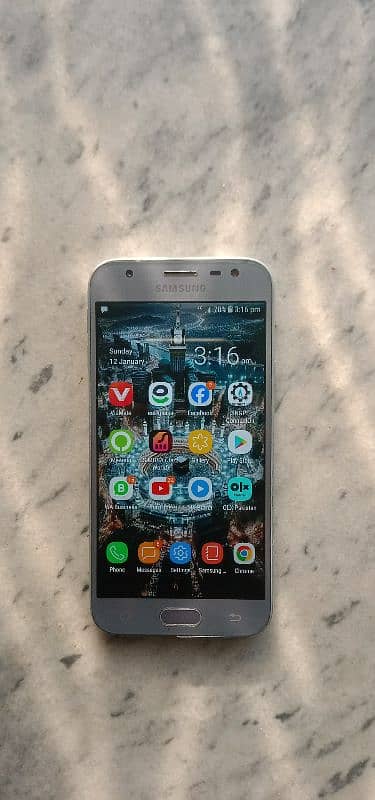 galaxy j3 full ok3 GB ram 32 GB 0