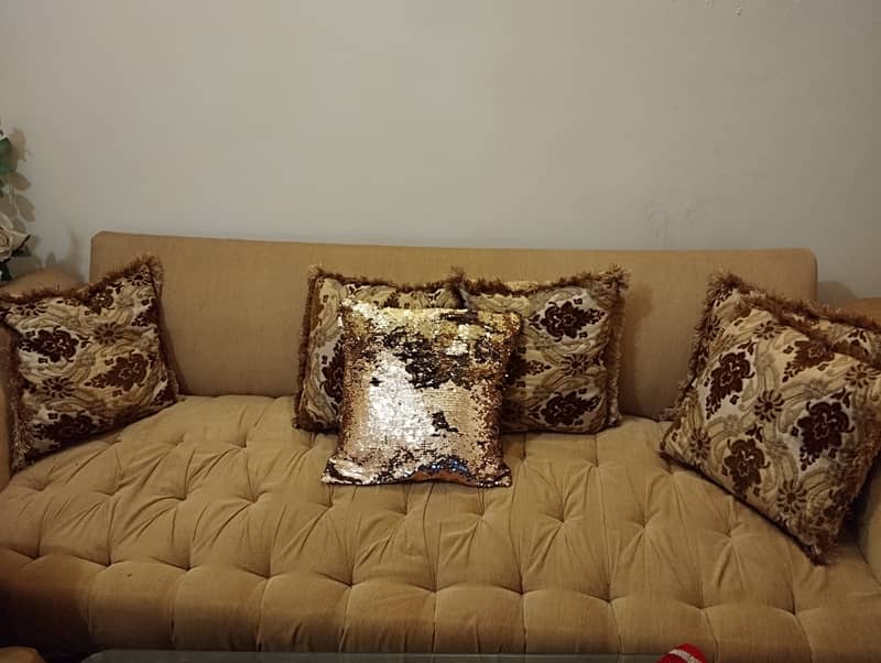 Slightly Used 5 Seater Sofa Set for Sale 4