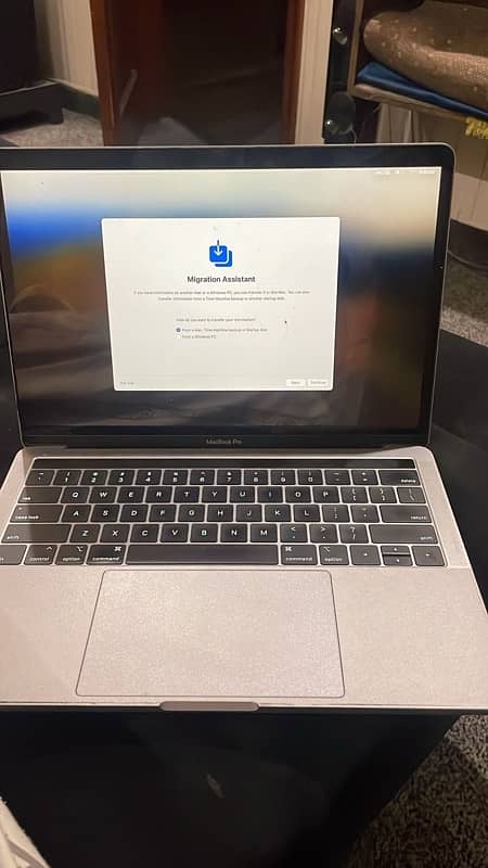 macbook pro 2019 8/128 0