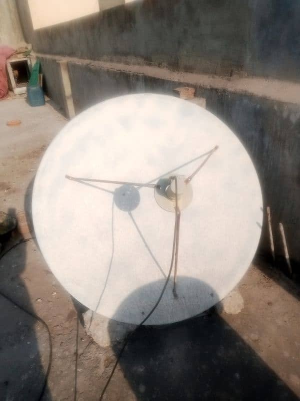 Dish Antenna with receiver 1