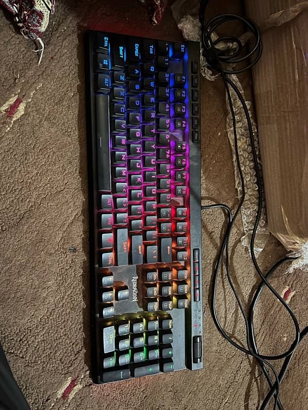 Redragon full RGB mechanical keyboard k580 pro vata 3