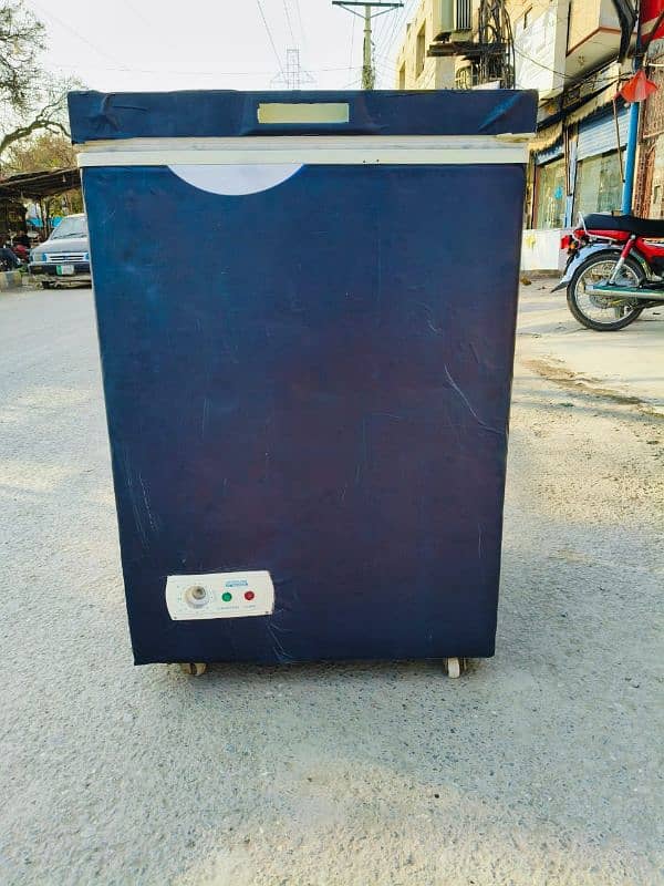 deep freezer all okay total original good condition call (03124645208/ 3