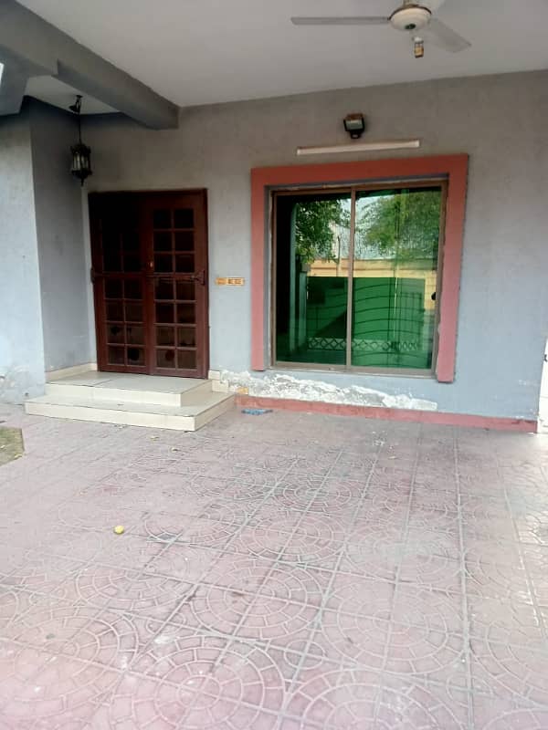 10 Marla 4 Bedrooms House Fully Tiled For Rent Sector-B Askari-10 Lahore 1