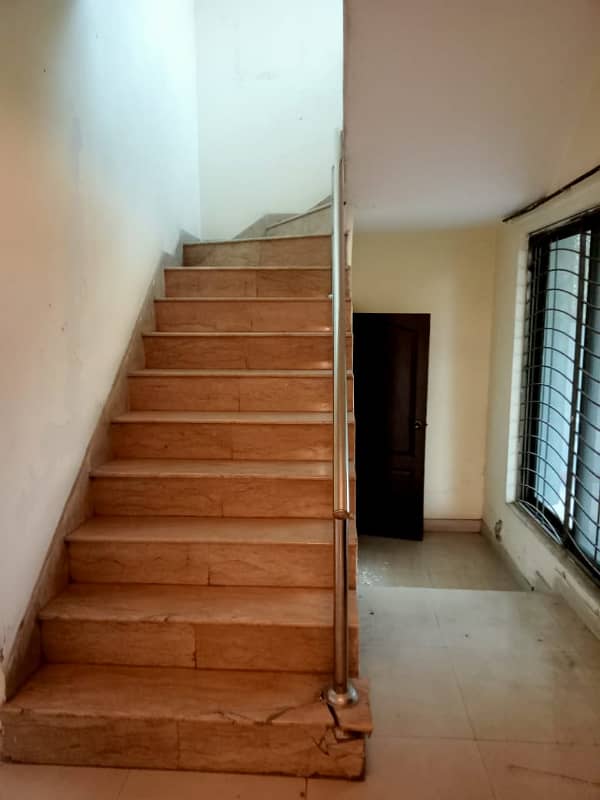 10 Marla 4 Bedrooms House Fully Tiled For Rent Sector-B Askari-10 Lahore 4