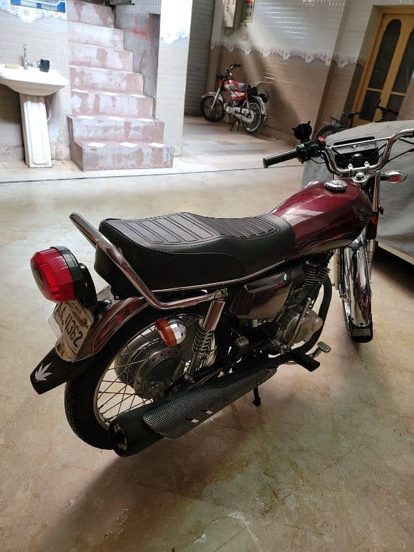 honda 125 special edition 4