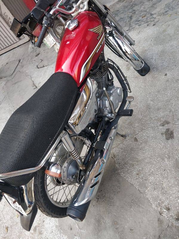 Honda 125 Total genuine on my name 9