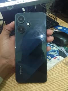 Infinix hot 30 play 4/64 gb all ok