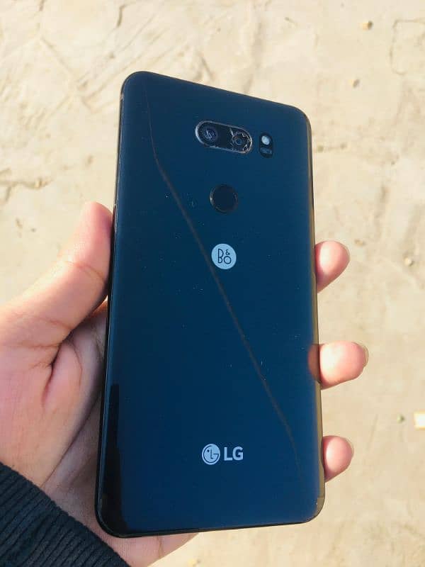 LG V30 Gaming Phone (All oky read add) 2