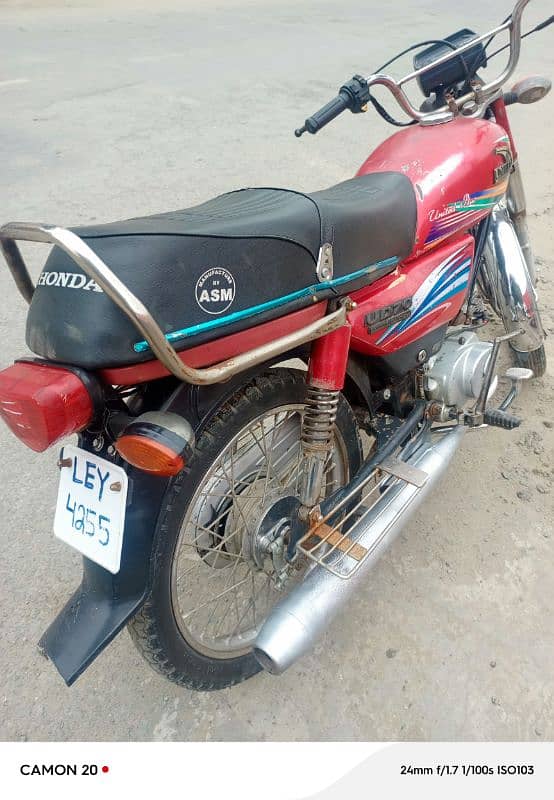 United 100cc 3