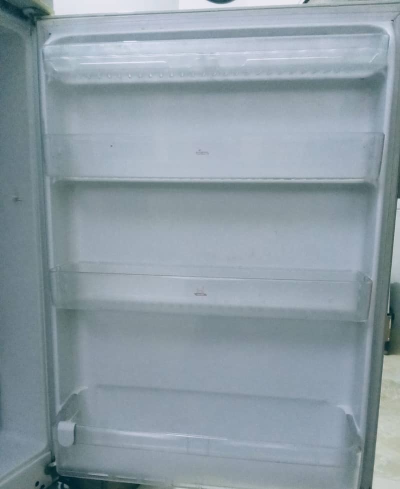 Haier Refrigerator - 16 Cubic Feet 1