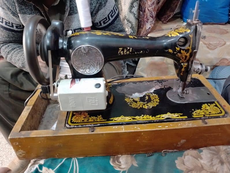 JAPANI ROCKET SEWING MACHINE FOR URGENT SALE 1