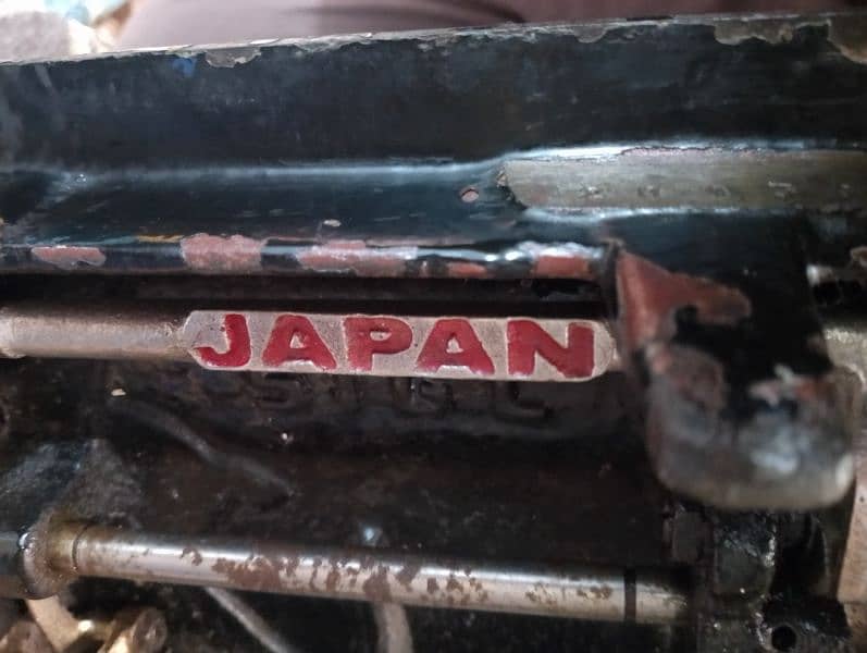 JAPANI ROCKET SEWING MACHINE FOR URGENT SALE 5