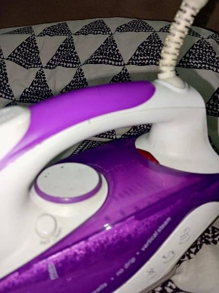 KENWOOD STEAM IRON 3