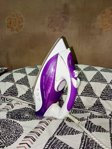 KENWOOD STEAM IRON 4