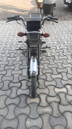 Honda 125  2017.