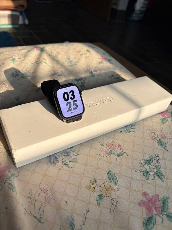 apple watch series 8 gps model midnight aluminium 0