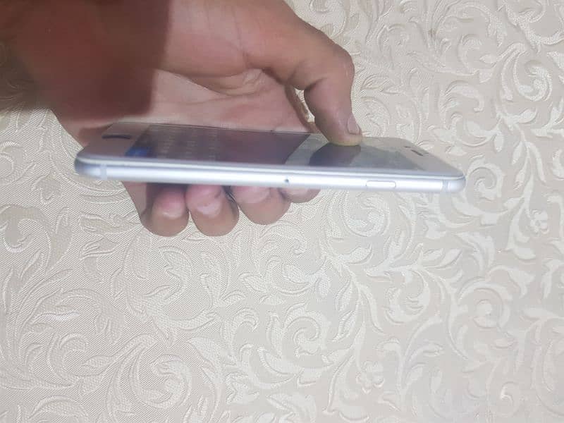 I phone 6 pta ampord 128 GB me ha urgent sale 6