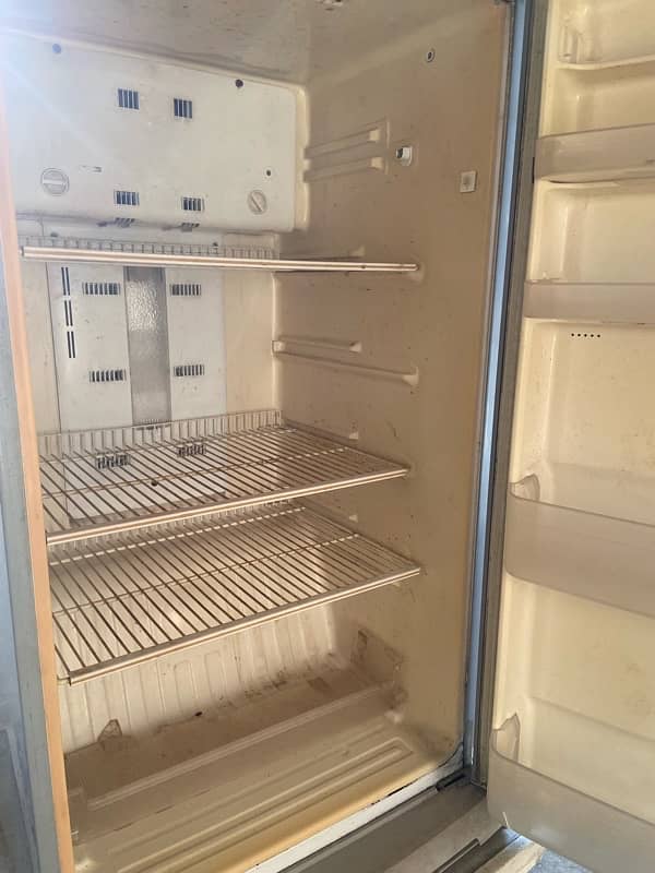 Mitsubishi Refrigerator Model MR-43M-SL-PK 0