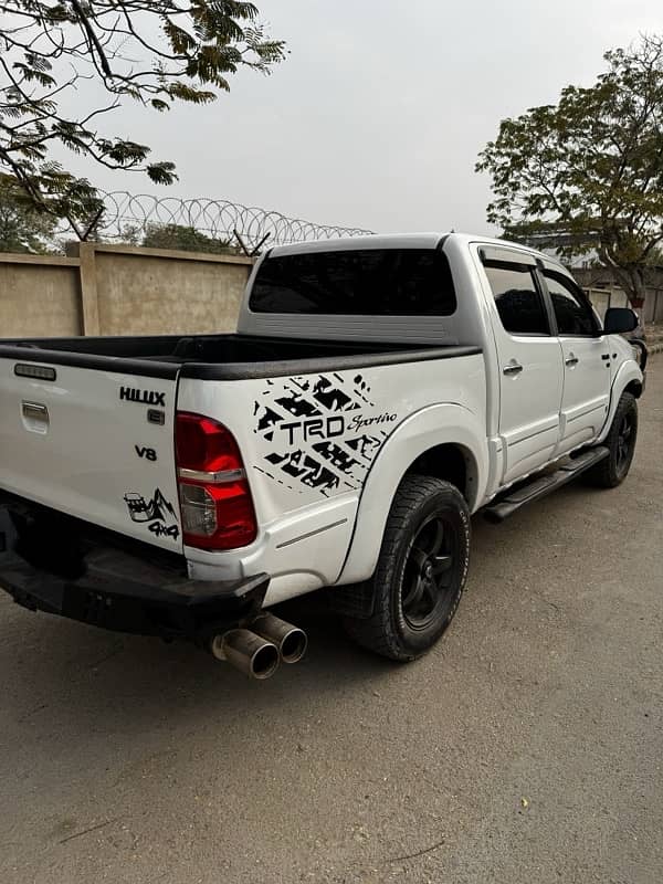 Toyota Hilux 2012 0