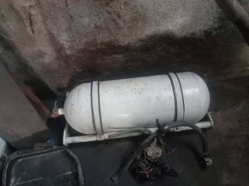 Original CNG  Cylinder with Kit for urgent sale 0