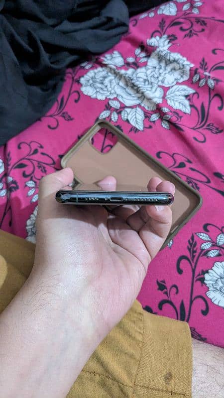 iPhone 11 PRO MAX 1