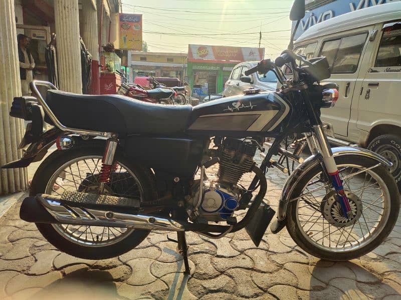 Honda 125(2017/18) in good condition with new genuine Tanki Tappy 0