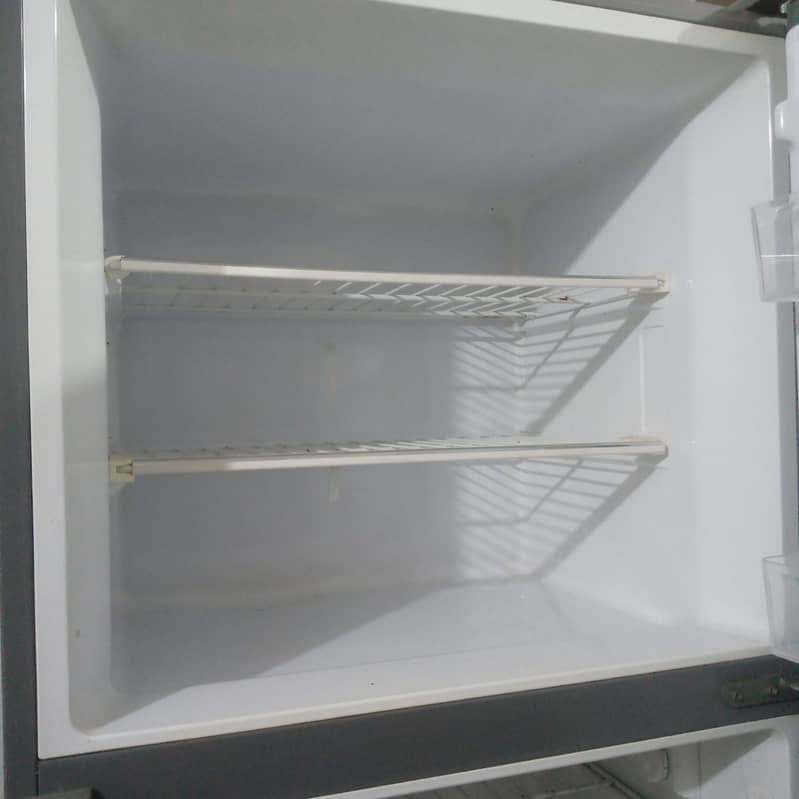 Urgent sell heir fridge 2