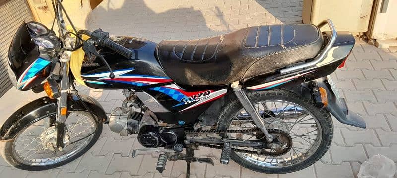 Honda cd70 dream 9