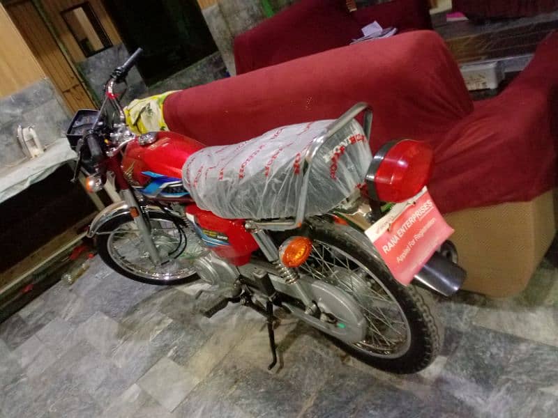 Honda 125 brand new 1