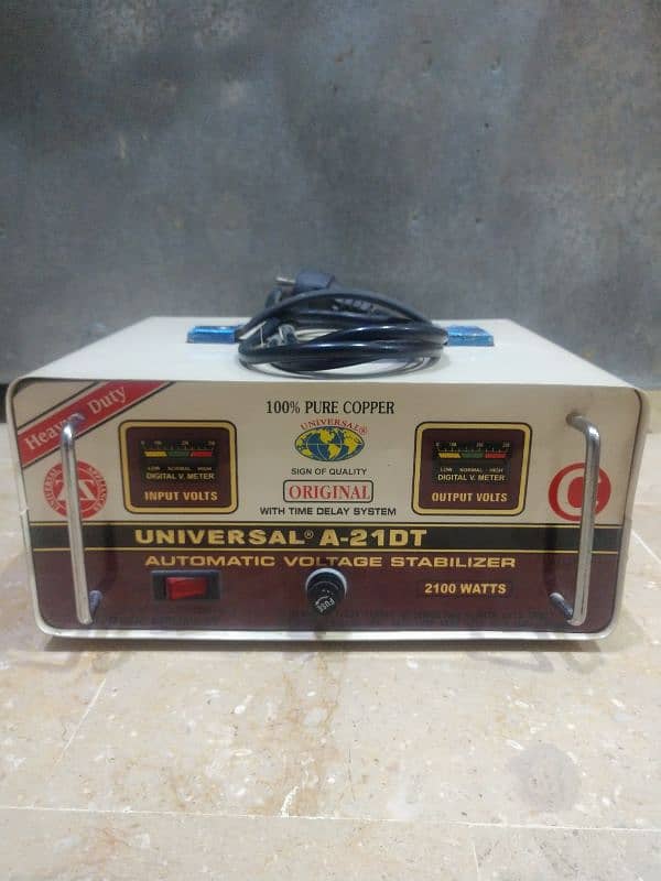 Universal Stabilizer 2100 watts 2