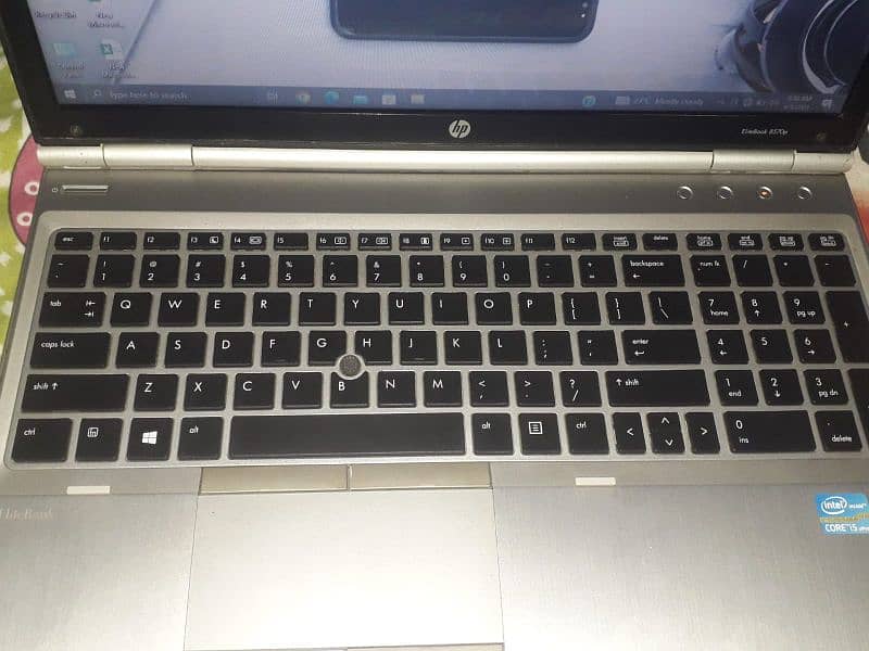 Core i5 3rd generation Hp Elitebook model 8570p 1