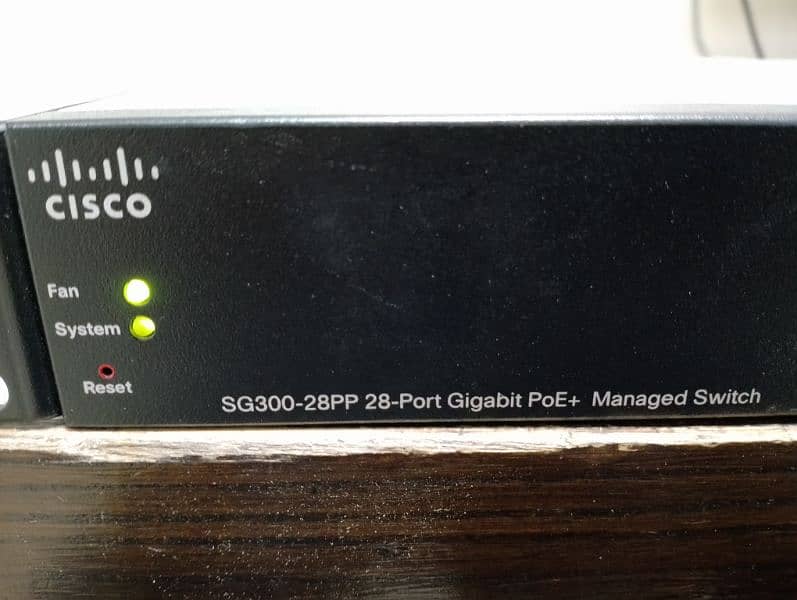 Cisco Switch SG-300 1Gig 03142330004 0