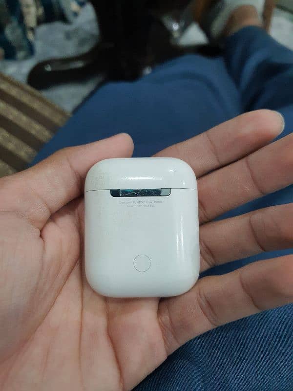 Apple original Aripod case GEN 2 6