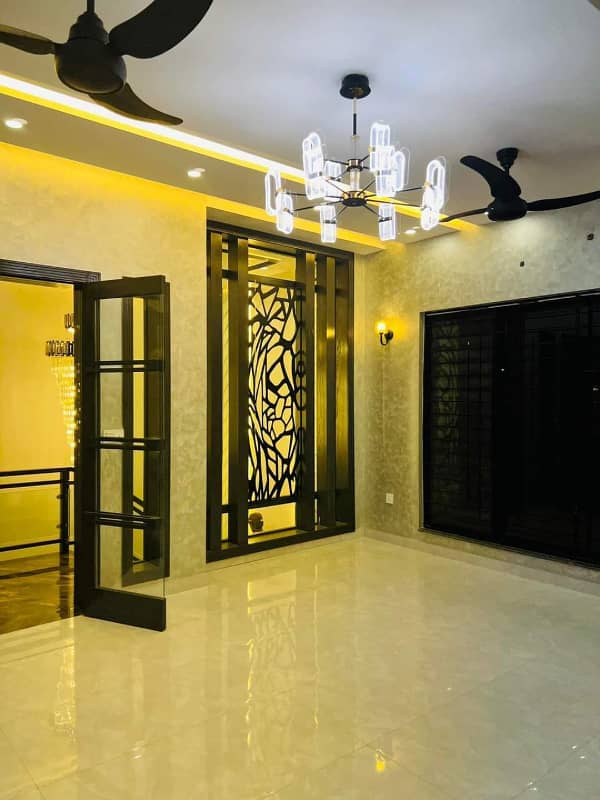 10 Marla House For Sale In Paragon City Lahore 9