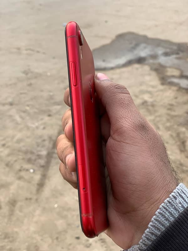 IPHONE XR(64gb)factory unlock 2