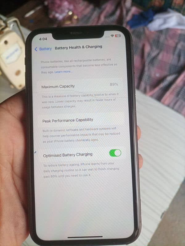 iPhone 11 jv 64 gb water pack bettri 89 helth box cable sath hai 2