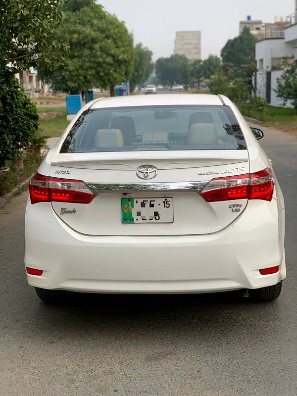 Toyota Altis Grande 2015 1