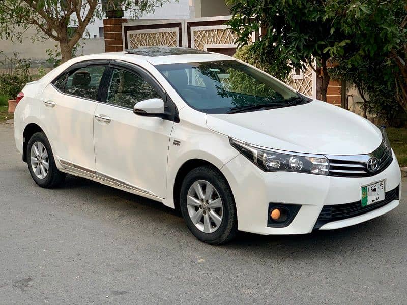 Toyota Altis Grande 2015 4