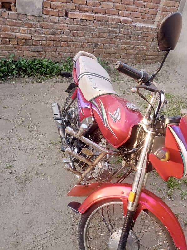 Honda CD 70 dream 3