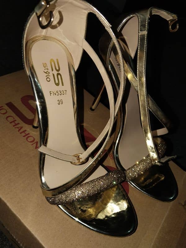 Stylo golden heels 0