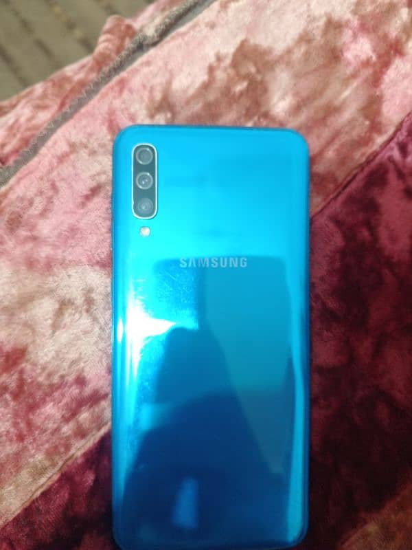 samsung galaxy A50. 0