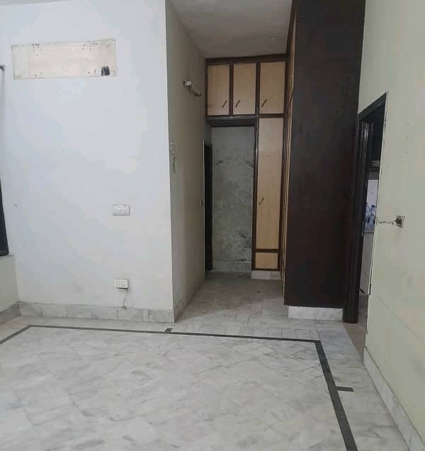 A Stunning House Is Up For Grabs In Allama Iqbal Town - Nargis Block Lahore 0