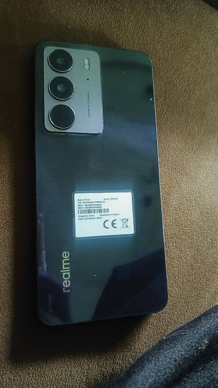 Realme C75 1