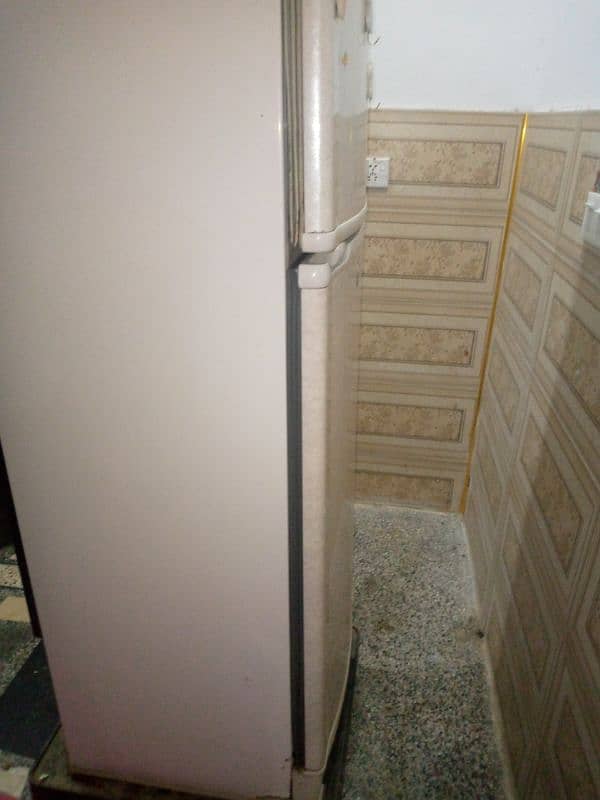 PEL refrigerator Model PC 2700 JF 18